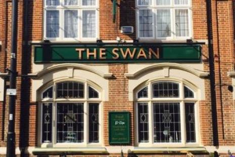 The Swan pub Brentwood exterior