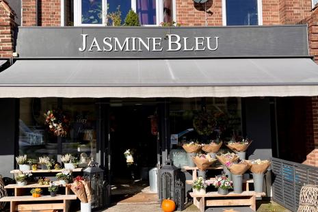 Jasmine Bleu Shenfield florist