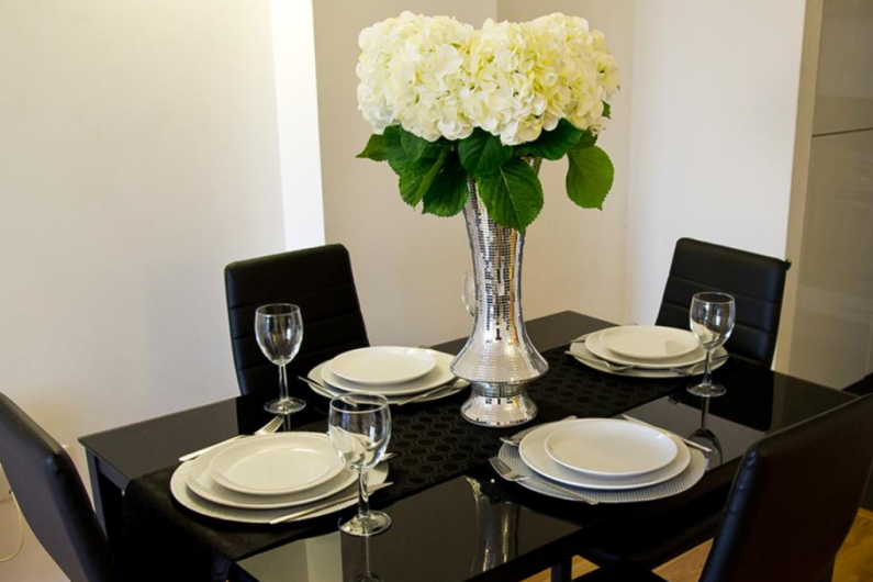 Dining area at Central Brentwood Essex Apartments