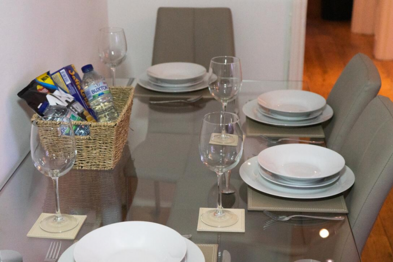 Niche Primrose Apartment dining table