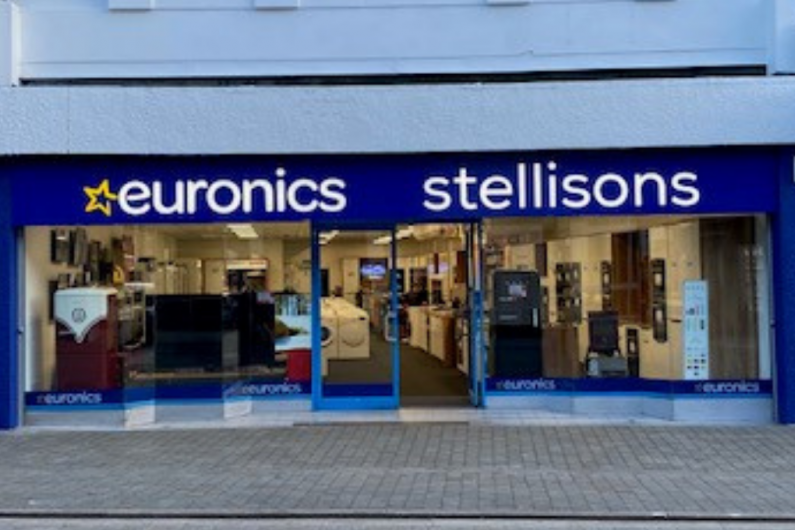 Stellisons shopfront